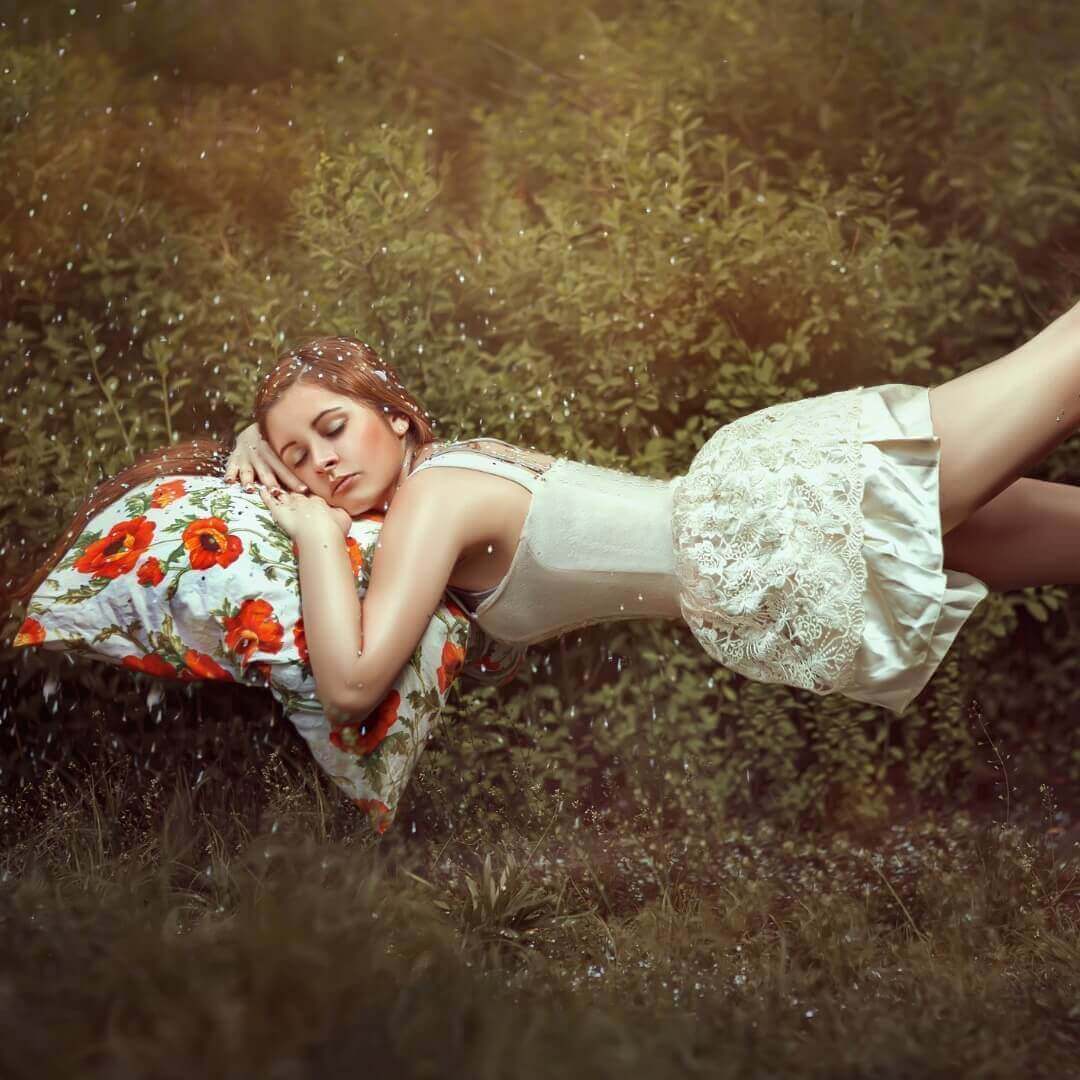 彼女が泣く その理由から対処法までを徹底解説 彼女自身の対処法も