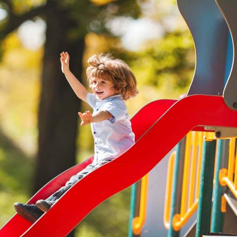 まだ遊ぶ！ごねる子どもを公園からうまく連れ出すセリフ９パターン