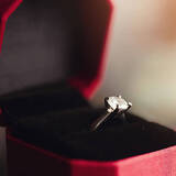婚約指輪は「選んでもらう」よりも「自分で選ぶ」時代へ